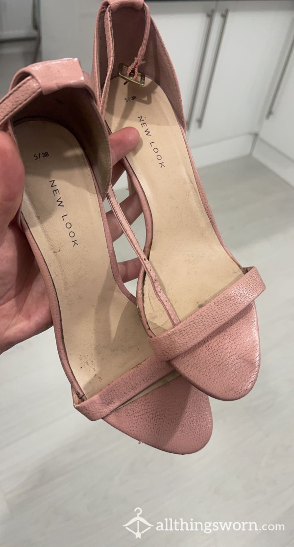 Well Worn Size 5 Pink Open Toe Heels