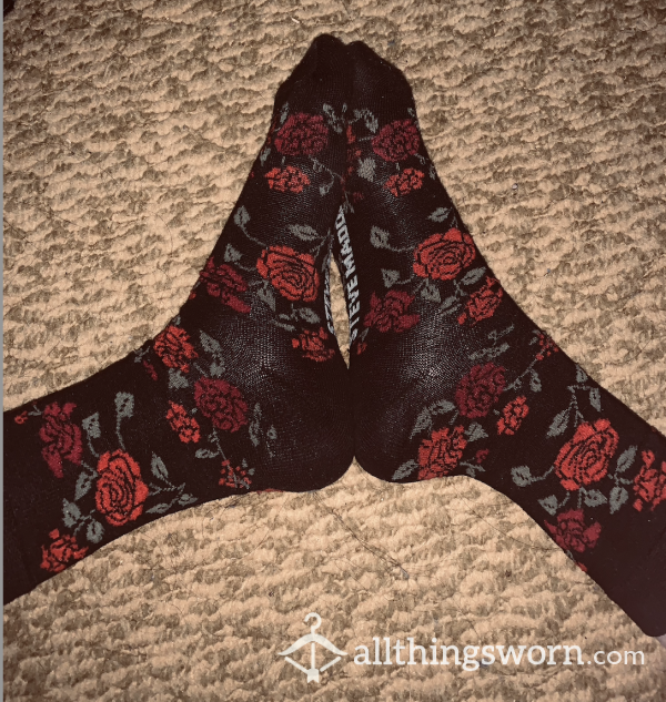 Well-Worn Steve Madden Rose Socks W/ Holes