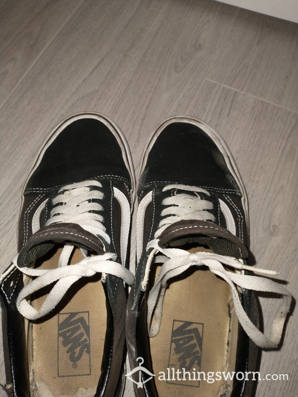 WELL Worn Vans