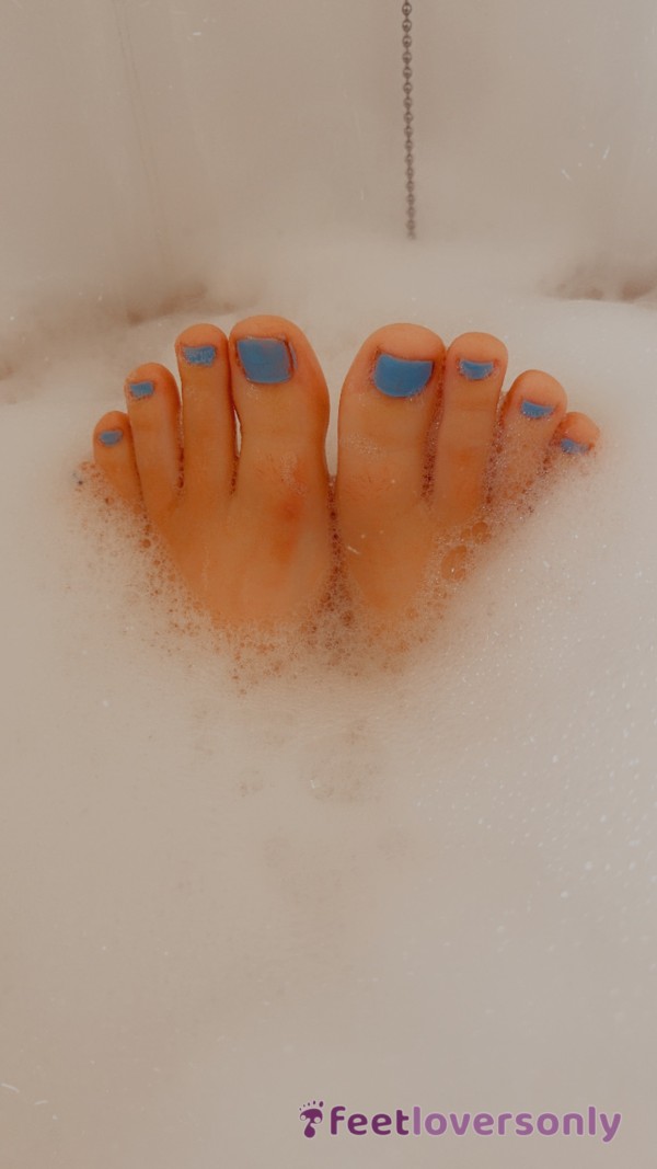 Wet Bubbly Feet