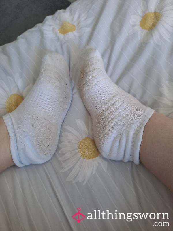 White Ankle Sports Socks