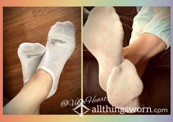 White Dirty Avia Socks🤍