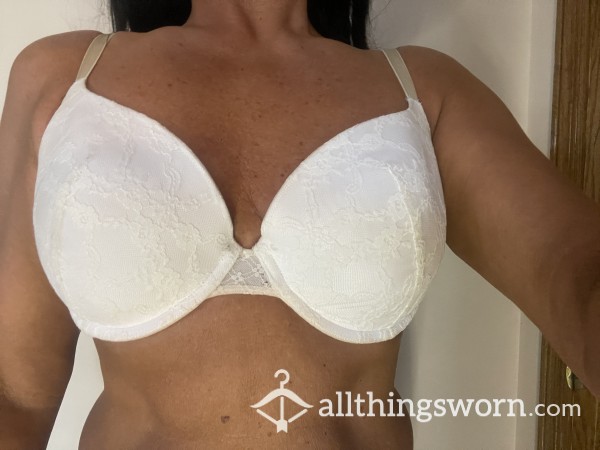 WELL WORN White Lace Victoria Secret Bra