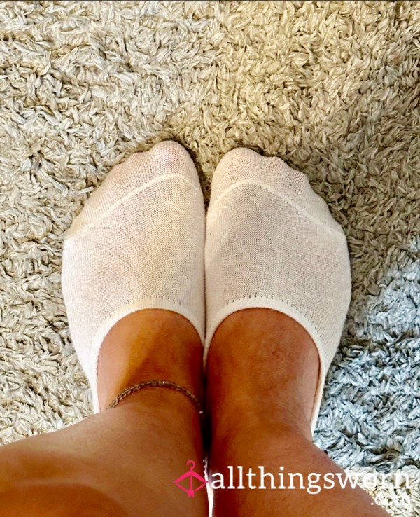 White No-show Socks