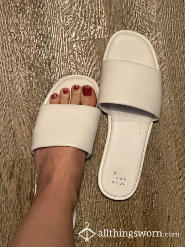 White Size 8 Slides