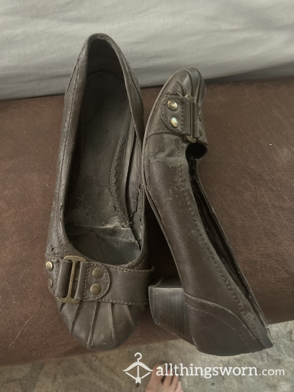 Woman’s Size 8 Flat Dress Shoe