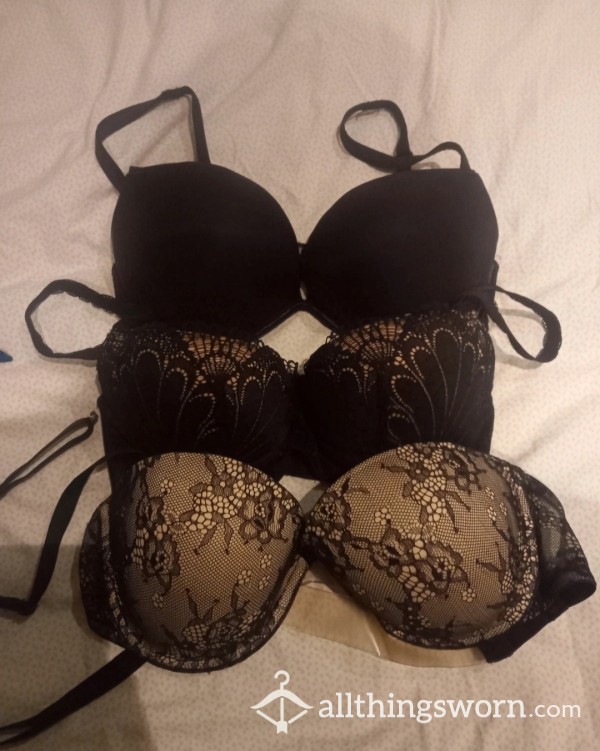 2 Left!!! Wonder Bras!! 32DD