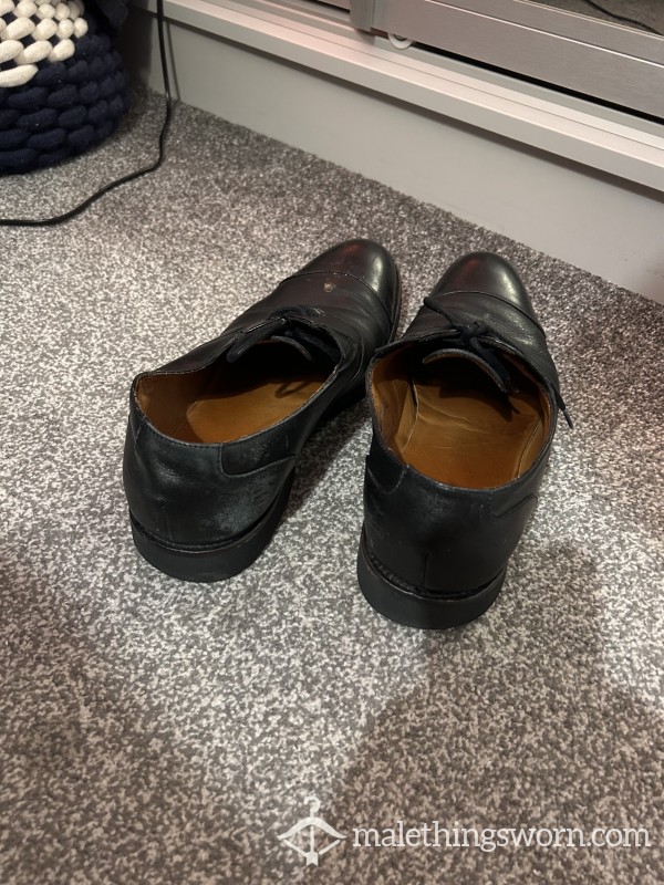 Worn Work Shoes (365 Days)