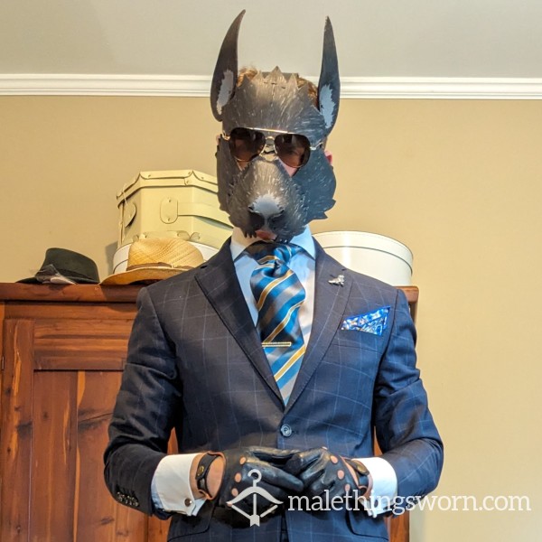 SuitorWolfsOut