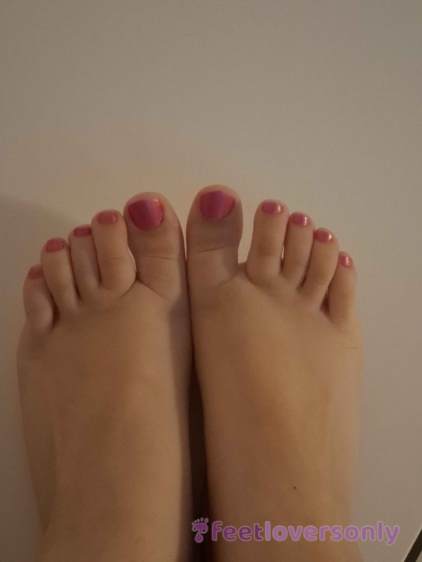 Your_feet_girl